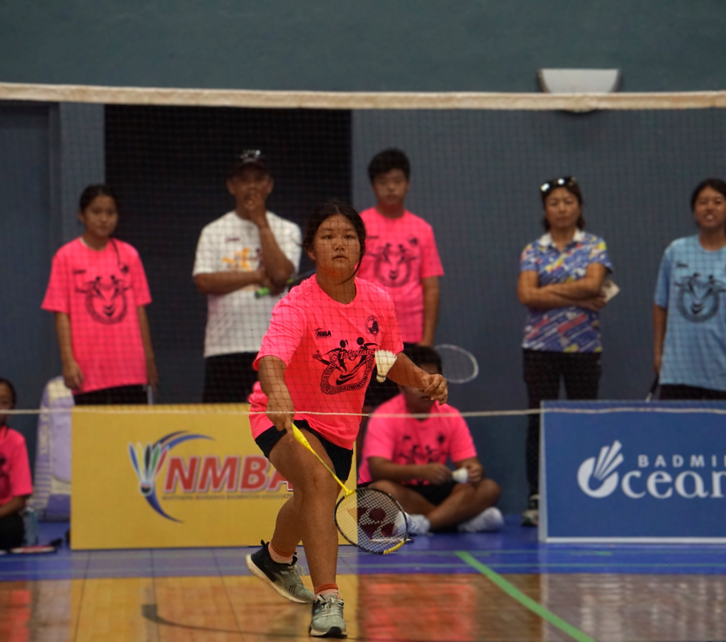SIS 2 leads middle school badminton tourney